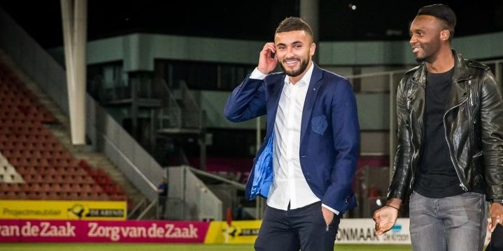LIVE-discussie: Ajax-aanwinst Labyad op de bank in heenwedstrijd tegen Vitesse