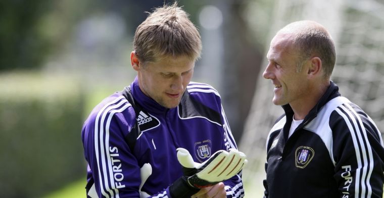 Vroeger concurrenten, nu samen geëerd bij RSCA voor de laatste wedstrijd