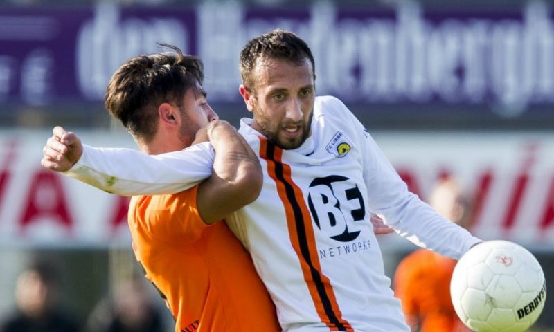 Update: FC Lisse reageert op bijtincident en ontbindt contract van 'Suarez' Afbeelding: Update: FC Lisse reageert op bijtincident en ontbindt contract van 'Suarez'