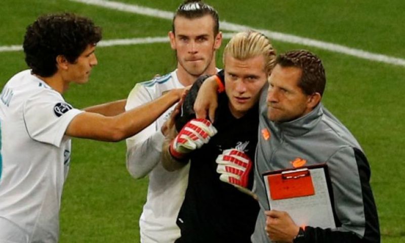 Karius krijgt zeer opvallende aanbieding: 'Ik bied hem een eenjarig contract aan' Afbeelding: Karius krijgt zeer opvallende aanbieding: 'Ik bied hem een eenjarig contract aan'