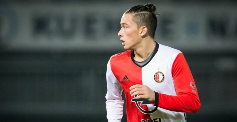 Feyenoord verslaat PSV in heftige bekerfinale; twee keer rood, massale knokpartij