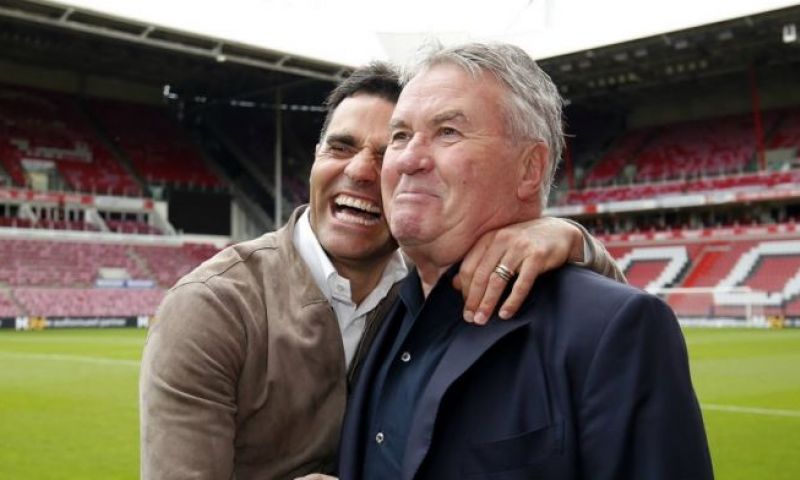 Hiddink verbijsterd: 'Lekt altijd uit en dan heb je onrust tijdens het toernooi'
