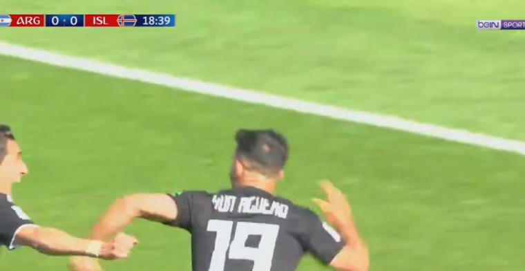 Agüero schiet Argentinië op voorsprong met fantastische pegel