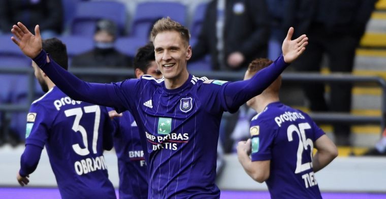 'Italiaanse laagvlieger heeft tien miljoen euro veil voor Anderlecht-aanvaller'
