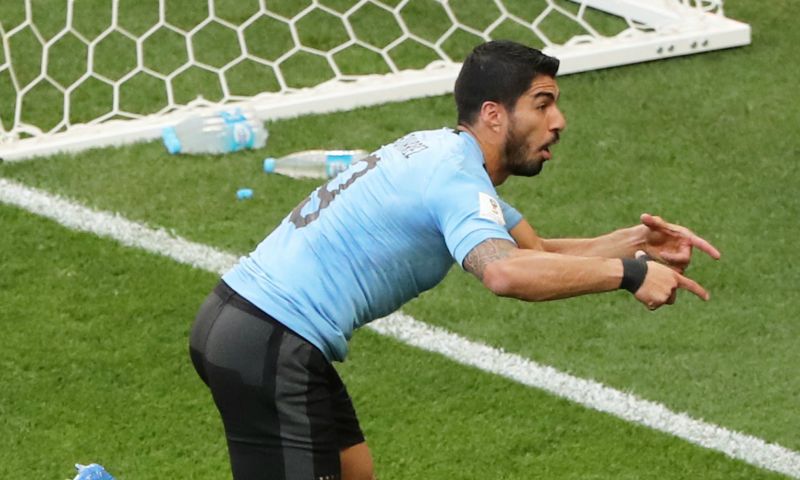 Uruguay dankt jubilaris Suárez en blunderende Saudische doelman en gaat door Afbeelding: Uruguay dankt jubilaris Suárez en blunderende Saudische doelman en gaat door