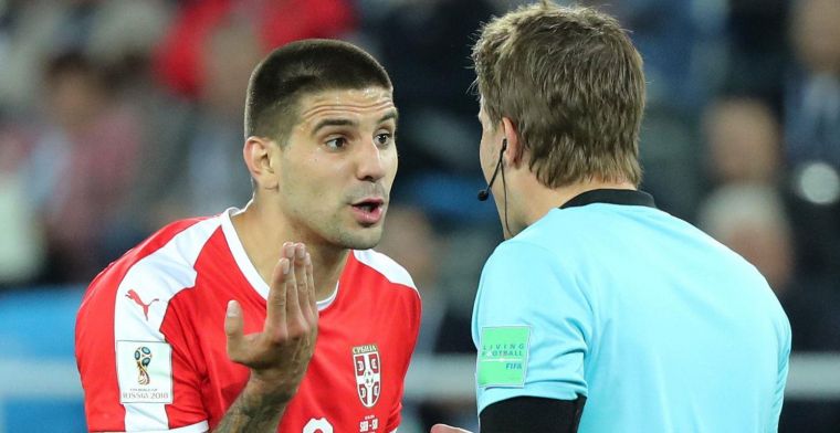 Schandalig! Mitrovic en Servië overduidelijke strafschop ontnomen tegen Zwitsers