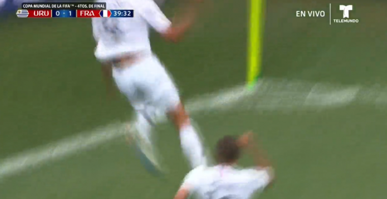 Frankrijk aan de leiding tegen Uruguay: Griezmann bedient Varane