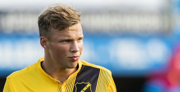 Lof voor vrije trap Van Hooijdonk: 'Naast z'n vader is het net synchroon schieten'