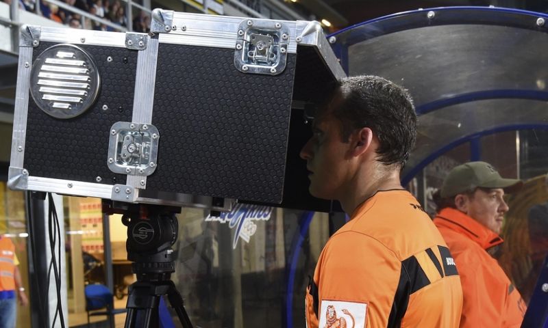 Scheidsrechtersbaas Verbist geeft zichzelf gelijk over VAR: 'Dit WK bewijst het' Afbeelding: Scheidsrechtersbaas Verbist geeft zichzelf gelijk over VAR: 'Dit WK bewijst het'