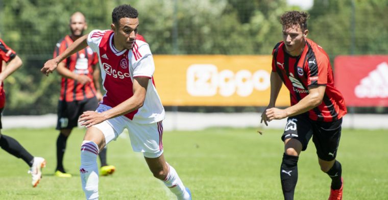 Talentvolle Ajacied richt zich op backpositie: 'Ik kan geen plek opeisen'