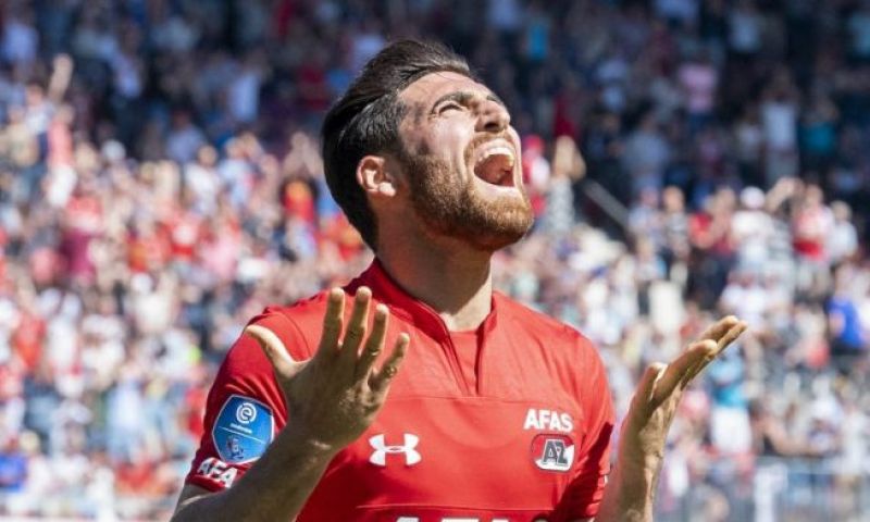 Jahanbakhsh hard op weg naar AZ-uitgang: 'Concreet in gesprek over transfer'