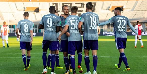 'Anderlecht opent het seizoen met een opmerkelijke basisploeg'