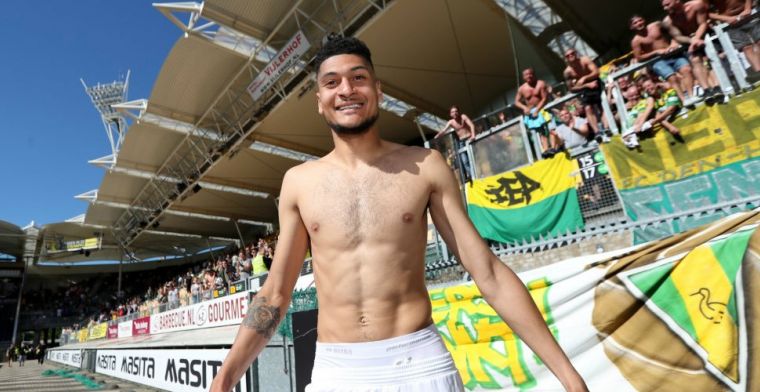 Johnsen trekt basketbalshirt aan en zwaait ADO-fans uit: Mooie herinneringen