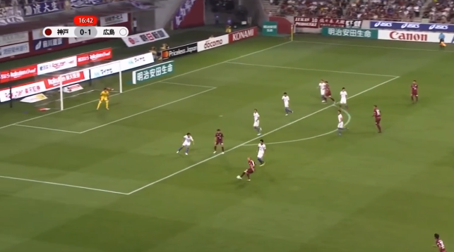 GOAL! Iniesta maakt wéér indruk in Japan met prachtig doelpunt