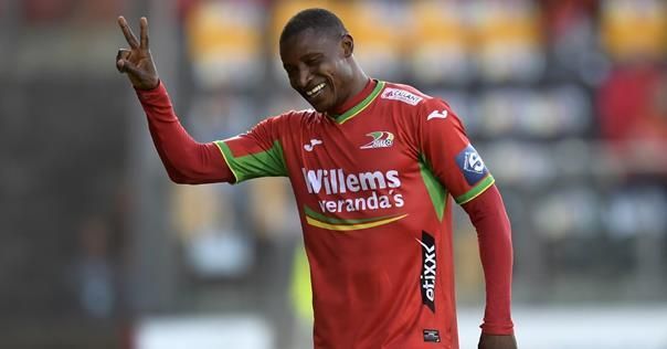 OFFICIEEL: Transfervrije Akpala begint aan bijzonder avontuur