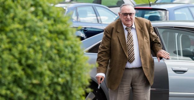 Lambrecht streng voor eigen beleid: Transfers halen verlangde niveau niet
