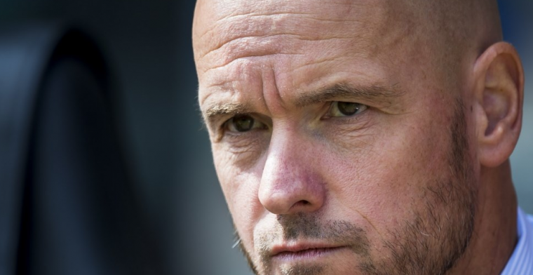 Ten Hag looft De Jong bij Studio Voetbal: Kunt hem nauwelijks onder druk zetten