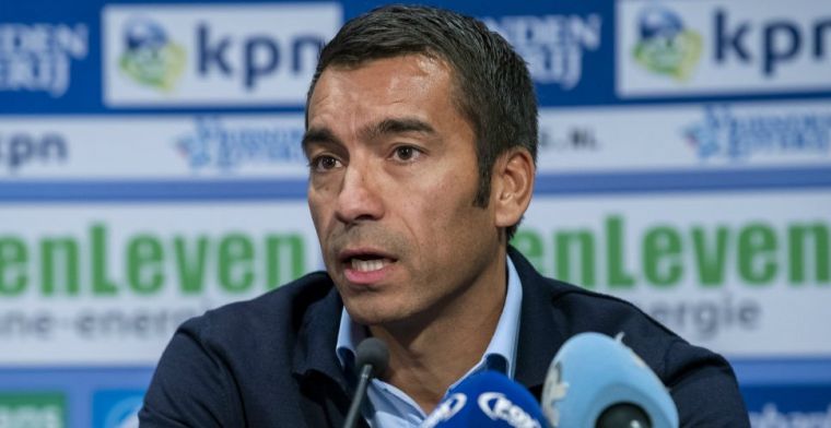 Van Bronckhorst erkent: Hij heeft een moeilijke periode gehad na het WK