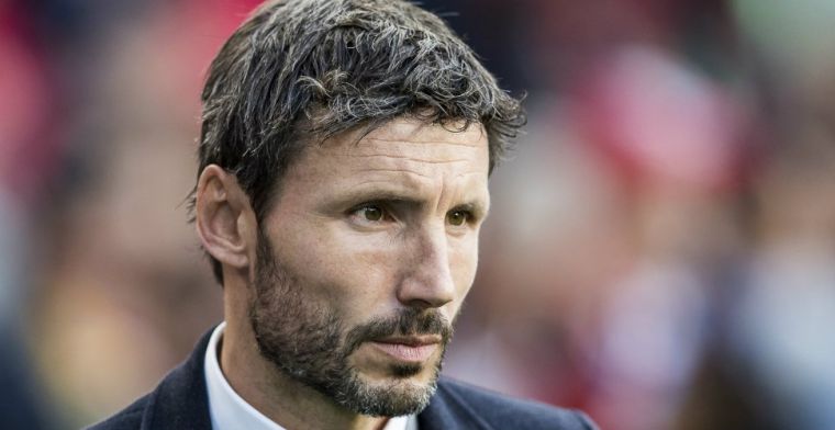 Van Bommel geniet van debuterend tweetal: 'Zie je op de training na paar minuten'