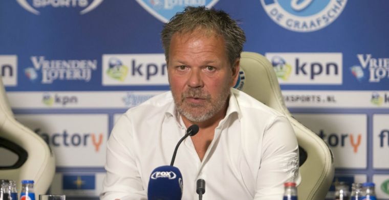 De Jong 'flikkert alles door de kleedkamer': Echt, echt heel pissig