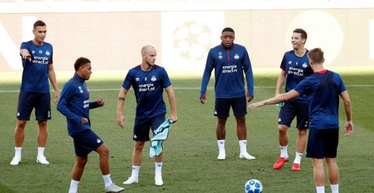 Gedupeerde PSV-fans op vliegveld: 'Verschrikkelijk, ik ben er kapot van'