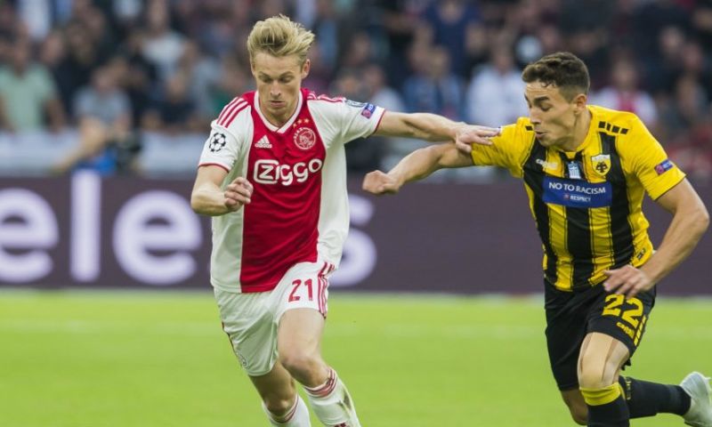 LIVE: Ajax creëert weinig en blijft vooralsnog in balans met AEK Athene