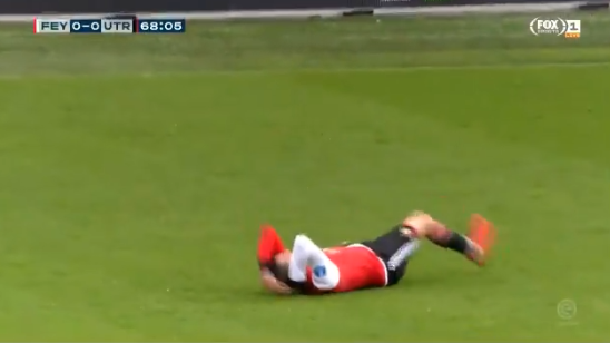 Bizarre actie Berghuis: Feyenoord-aanvaller stelt zich ongelooflijk aan