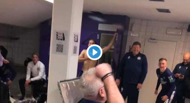 Anderlecht-kleedkamer gaat uit de bol onder aanvoering van ... materiaalman Jeanke