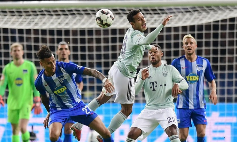 Geluk voor Witsel en co, Bayern München verliest in Berlijn Afbeelding: Geluk voor Witsel en co, Bayern München verliest in Berlijn