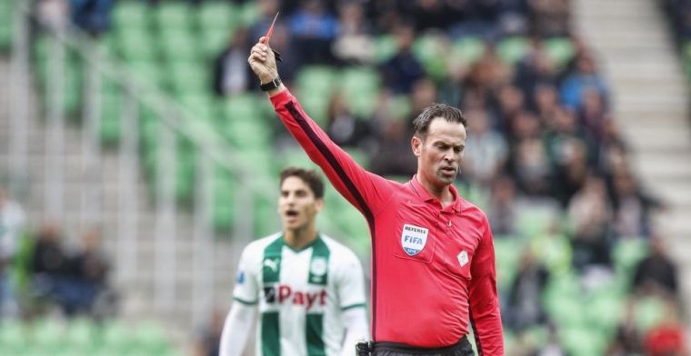 Blunderende Nijhuis negeerde VAR: 'Dat slaat eigenlijk nergens op. Dit kan niet'