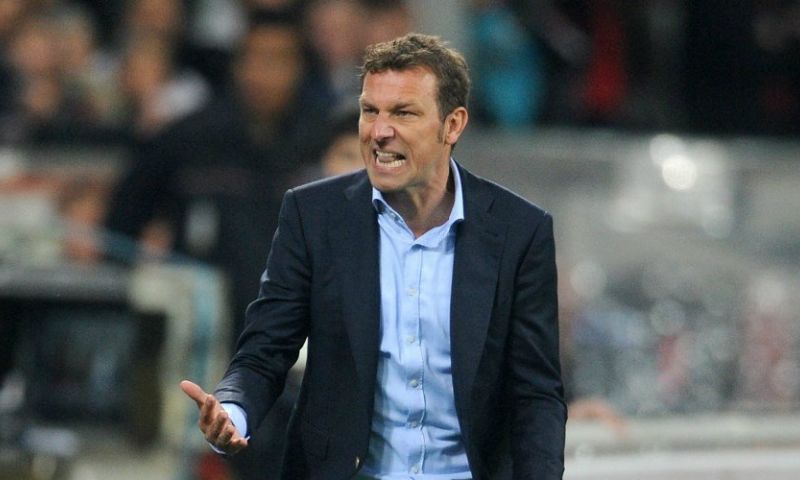 'Stuttgart heeft twee dagen na ontslag al beet; ex-trainer Schalke krijgt de job' Afbeelding: 'Stuttgart heeft twee dagen na ontslag al beet; ex-trainer Schalke krijgt de job'
