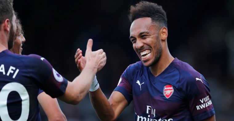 'Aubameyang schrikt van krakkemikkig vliegtuig en keert terug naar Arsenal'