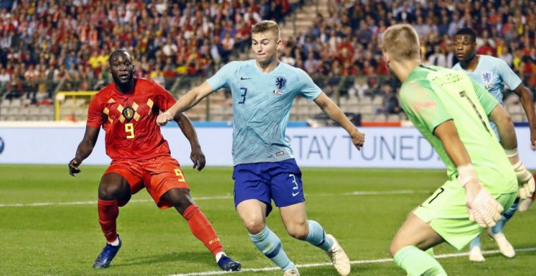 De Ligt na één helft gewisseld: 'Heeft onze trainer blijkbaar zo ver gekregen'