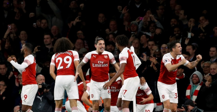 Arsenal dankt weergaloze Özil en stuurt publiek tevreden naar huis