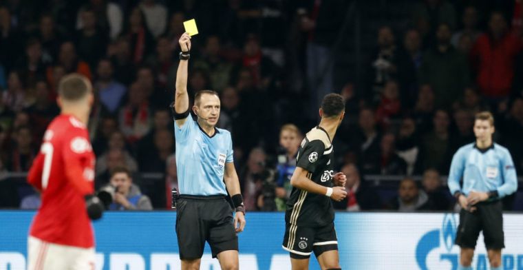 Franse arbiter maakt geen vrienden tijdens Ajax-Benfica: 'Verreweg de slechtste'