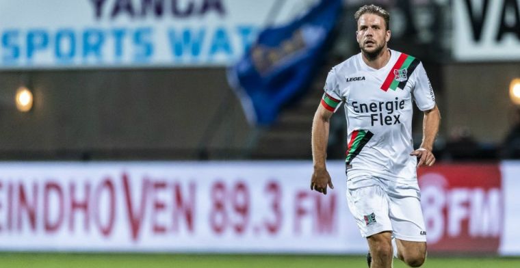 Van den Berg hekelt kunstgras: 'Heeft grote impact op mijn lichaam gehad'