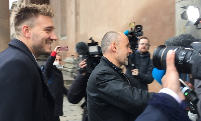 Update: Bendtner laat hoger beroep varen en moet vijftig dagen de cel in Afbeelding: Update: Bendtner laat hoger beroep varen en moet vijftig dagen de cel in