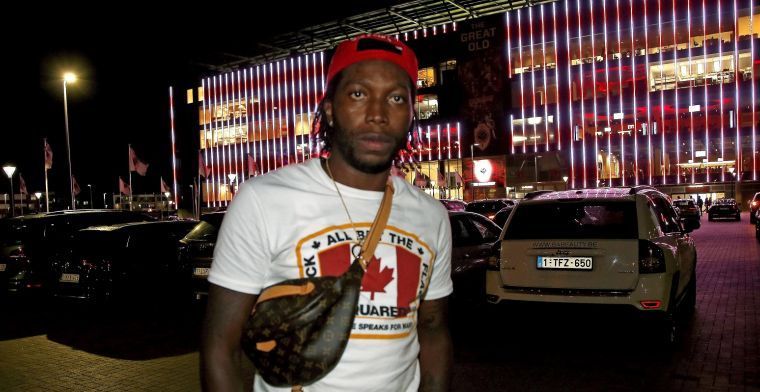 Mbokani laat zich uit over fluitende supporters: Ik kijk enkel naar Antwerp