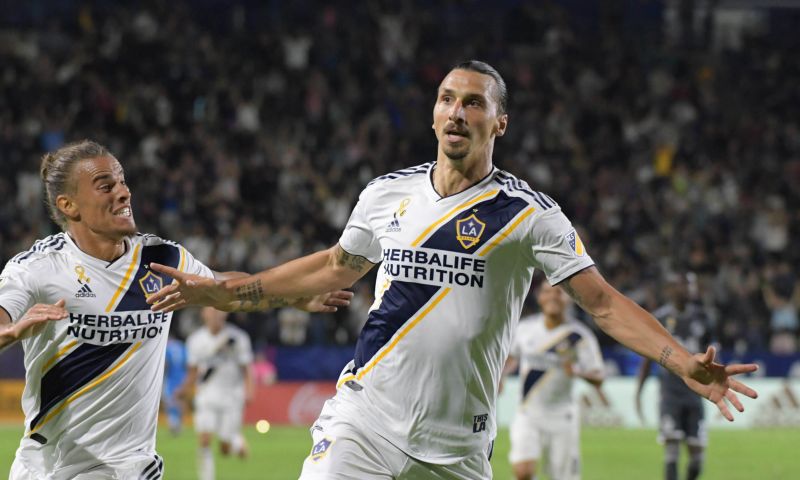 'Rentree Ibrahimovic in Europa komt steeds dichterbij: 4 miljoen euro per seizoen' Afbeelding: 'Rentree Ibrahimovic in Europa komt steeds dichterbij: 4 miljoen euro per seizoen'
