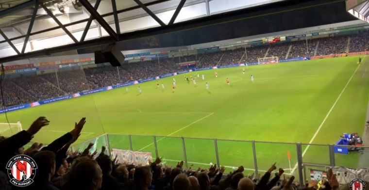 Video uit supportersvak PSV gaat viral: Wat heb je toch een klotebaan!