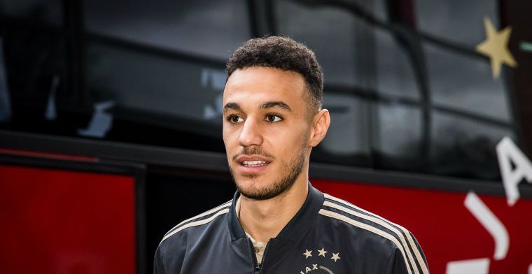 Overmars biedt Mazraoui nieuw contract aan na spectaculaire doorbraak