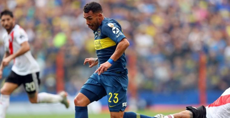 Aangeslagen Tevez is furieus: We worden gedwongen om te spelen