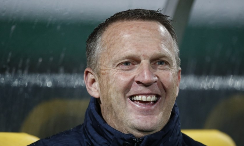 Update: Egbers blundert bij Studio Voetbal over Van den Brom: 'Brom' was 'bron''