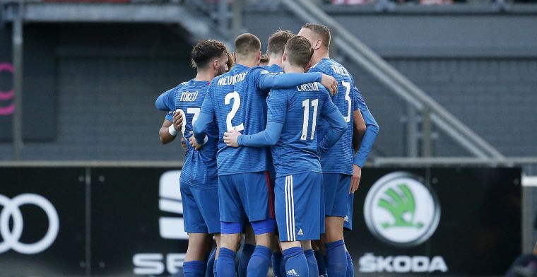 Uitblinkers Berghuis en Kökcü schieten Feyenoord naar ruime overwinning in Emmen