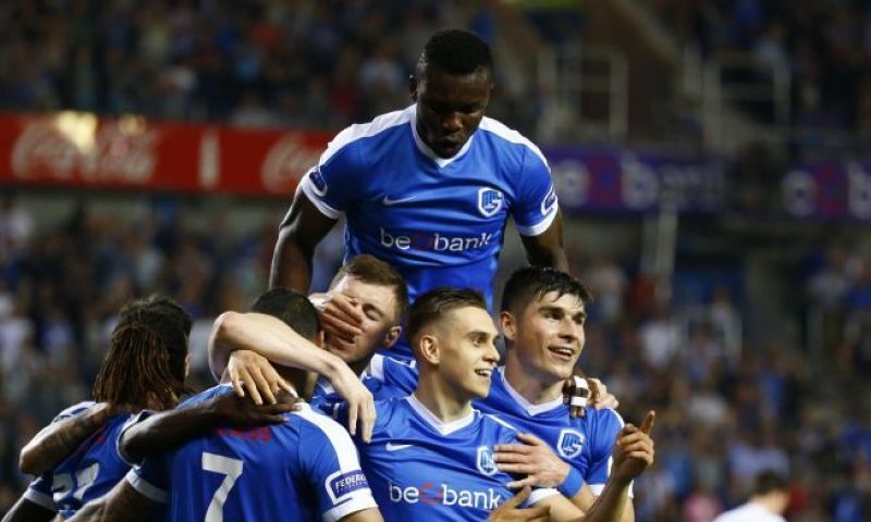 Sterkhouder KRC Genk maakt indruk in Europa: “Clement wees me daarop” Afbeelding: Sterkhouder KRC Genk maakt indruk in Europa: “Clement wees me daarop”