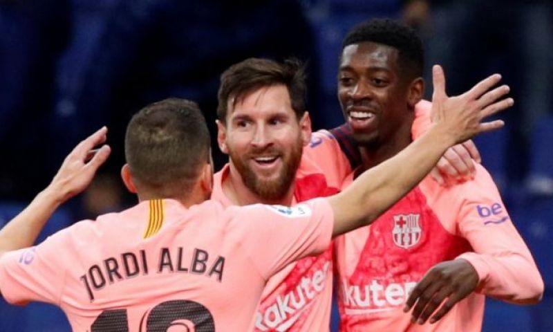 Fraai gebaar Messi: Afbeelding: Fraai gebaar Messi: