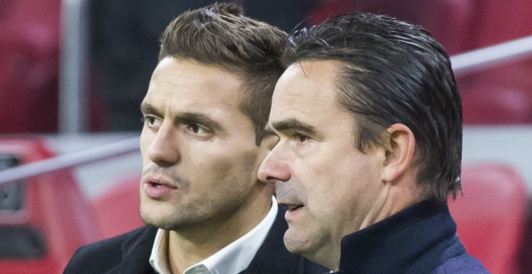 Overmars schudt Barcelona wakker: 'Twee clubs erg dichtbij De Ligt en De Jong'