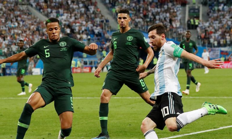 Troost-Ekong (ex-KAA Gent): 'Higuain huilde, Messi vocht tegen zijn tranen' Afbeelding: Troost-Ekong (ex-KAA Gent): 'Higuain huilde, Messi vocht tegen zijn tranen'