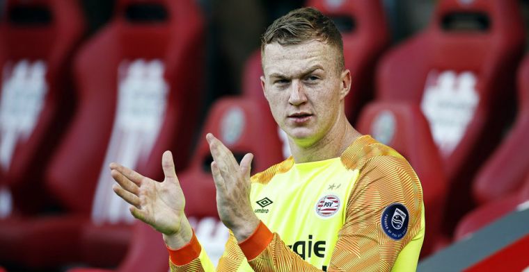 PSV stuurt geblesseerde doelman terug naar Eindhoven en licht optie in contract