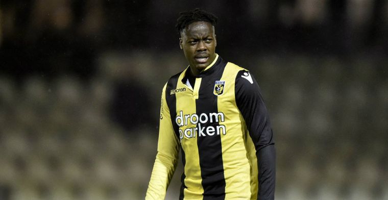 'Vitesse enthousiast: talentvolle middenvelder wacht contractaanbieding'